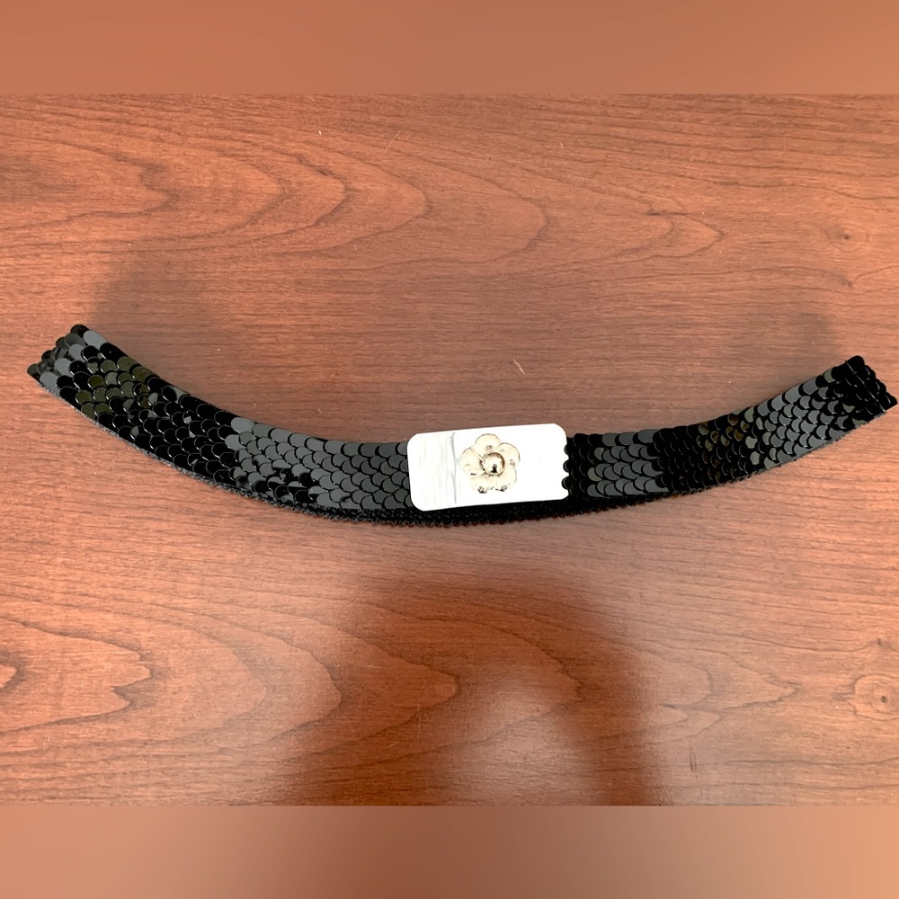 Black shiny sequined strechy elastic belt silver tone metal buckle adjustable XS